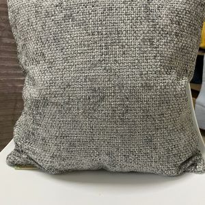 Cojín Now Gris